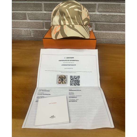 Hermès Casquette Femme Davis “Jungle Love Fluo” Baseball Cap Beige Camel – NWT - Picture 2 of 10